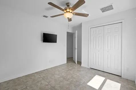 1741 Se Sandia Drive Port Saint Lucie FL 34983