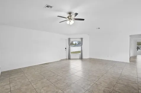 1741 Se Sandia Drive Port Saint Lucie FL 34983