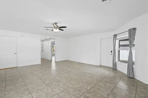 1741 Se Sandia Drive Port Saint Lucie FL 34983