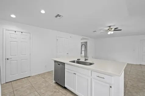1741 Se Sandia Drive Port Saint Lucie FL 34983