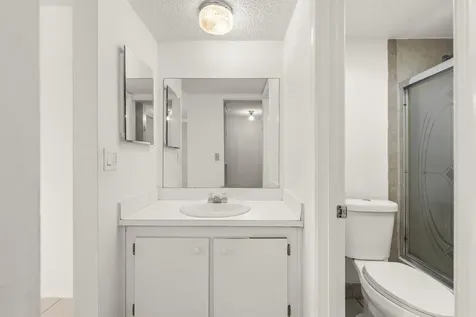 9340 Lagoon Place Davie FL 33324