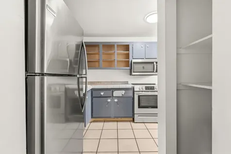 9340 Lagoon Place Davie FL 33324
