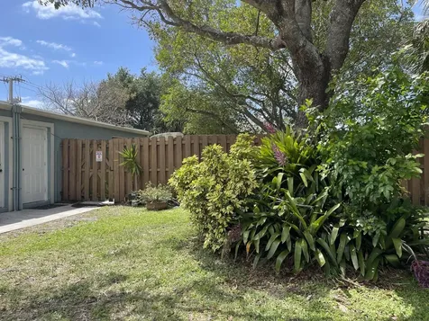701 SE 4th Street Boynton Beach FL 33435