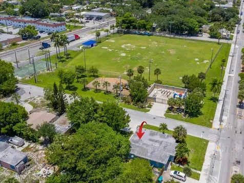 701 SE 4th Street Boynton Beach FL 33435