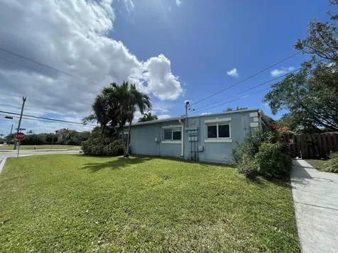 701 SE 4th Street Boynton Beach FL 33435