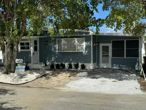 5010 Nw 2nd Avenue Deerfield Beach FL 33064