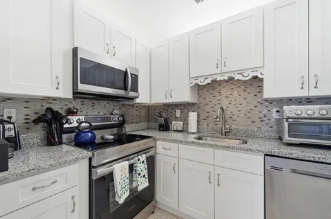 815 Flanders Q Delray Beach FL 33484