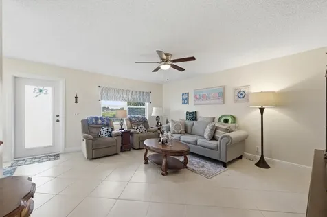 815 Flanders Q Delray Beach FL 33484