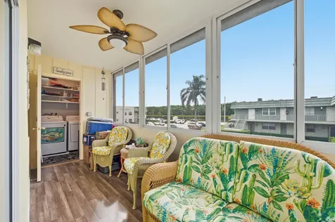 815 Flanders Q Delray Beach FL 33484