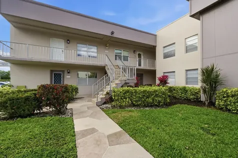 815 Flanders Q Delray Beach FL 33484