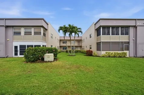 815 Flanders Q Delray Beach FL 33484