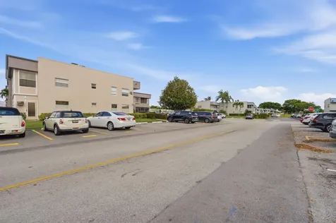815 Flanders Q Delray Beach FL 33484