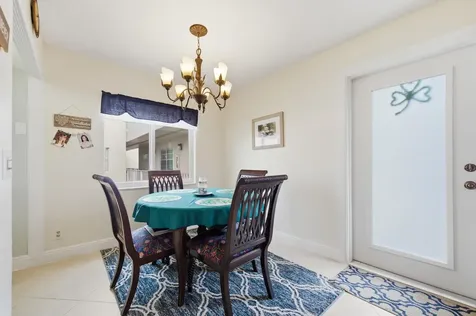 815 Flanders Q Delray Beach FL 33484