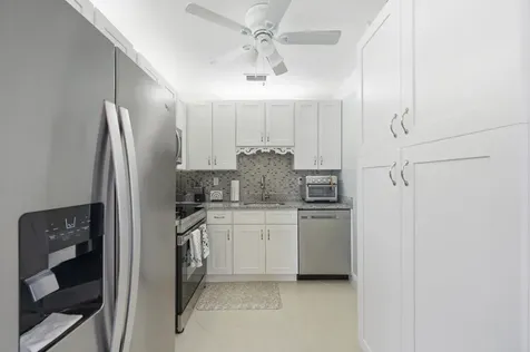 815 Flanders Q Delray Beach FL 33484