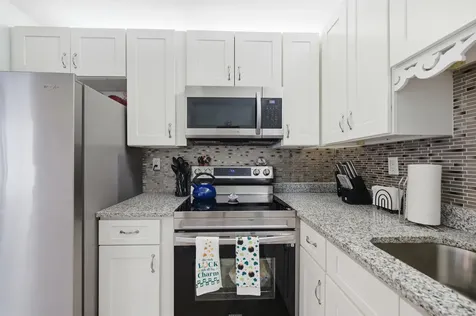 815 Flanders Q Delray Beach FL 33484