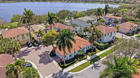 554 Tomahawk Court Palm Beach Gardens FL 33410
