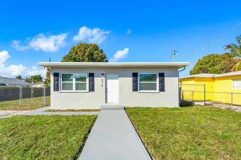 656 W 6th Street Riviera Beach FL 33404