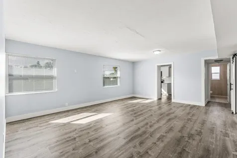 656 W 6th Street Riviera Beach FL 33404