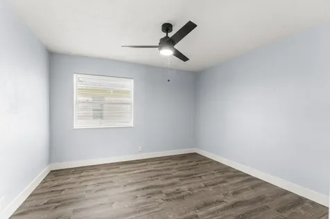 656 W 6th Street Riviera Beach FL 33404