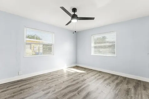 656 W 6th Street Riviera Beach FL 33404