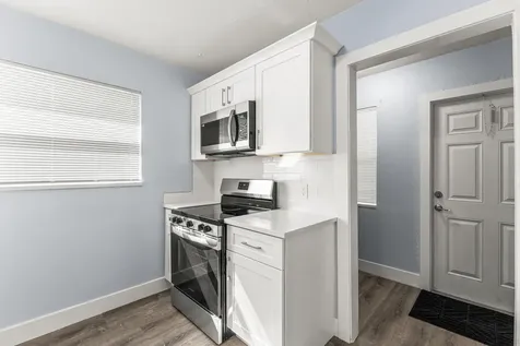 656 W 6th Street Riviera Beach FL 33404