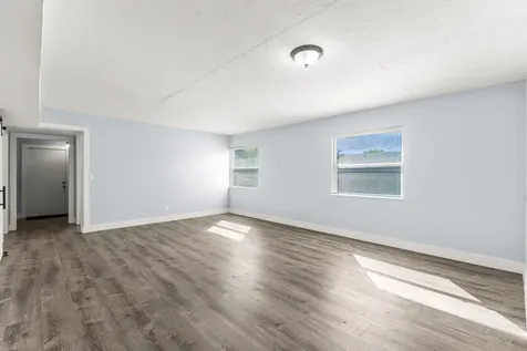 656 W 6th Street Riviera Beach FL 33404