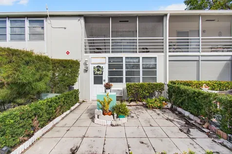 247 Ventnor R Deerfield Beach FL 33442