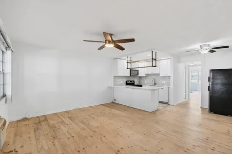 247 Ventnor R Deerfield Beach FL 33442