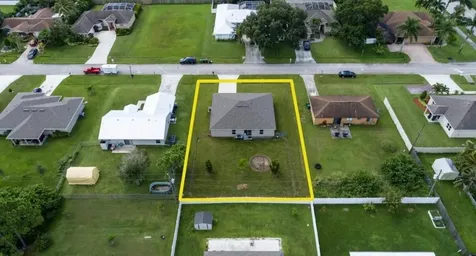 479 Sw Sw Holden Terrace Port Saint Lucie FL 34984
