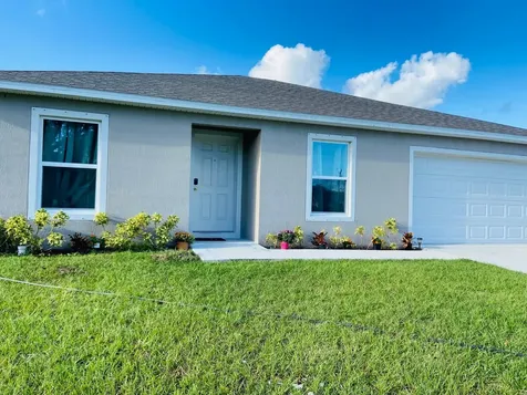 479 Sw Sw Holden Terrace Port Saint Lucie FL 34984