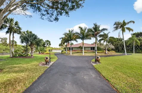 10965 La Reina Road Delray Beach FL 33446