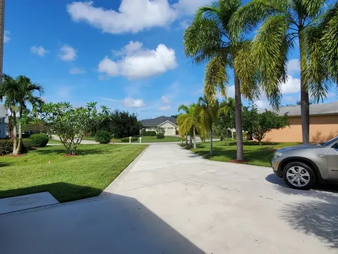 6711 Dickinson Terrace Port Saint Lucie FL 34952