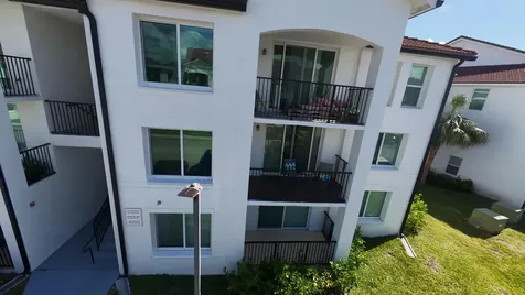 615 Villa Circle Boynton Beach FL 33435