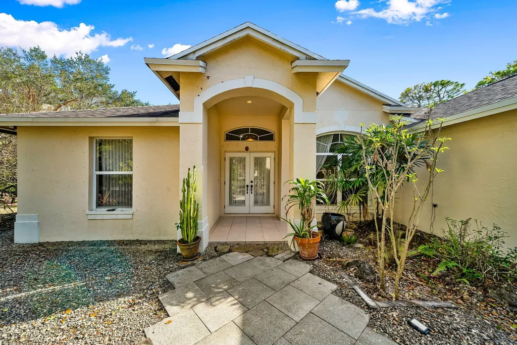 18098 93rd Road The Acreage FL 33470