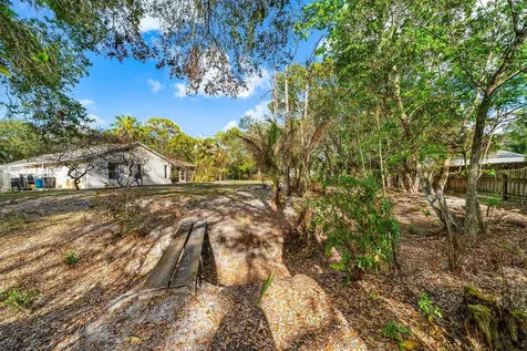 18098 93rd Road The Acreage FL 33470