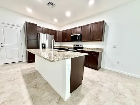 4093 South Longwood Lake Square Westlake FL 33470