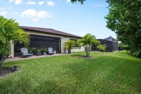 1635 Willows Square Vero Beach FL 32966