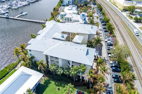 975 Nw Flagler Avenue Stuart FL 34994