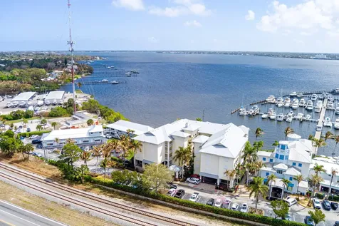 975 Nw Flagler Avenue Stuart FL 34994