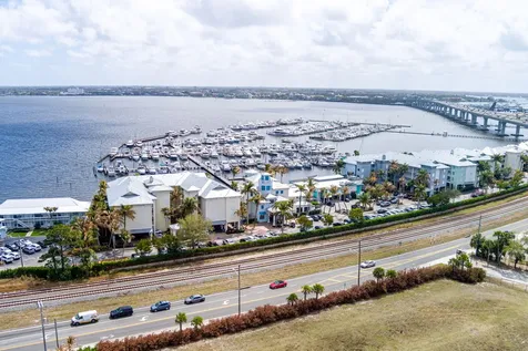975 Nw Flagler Avenue Stuart FL 34994