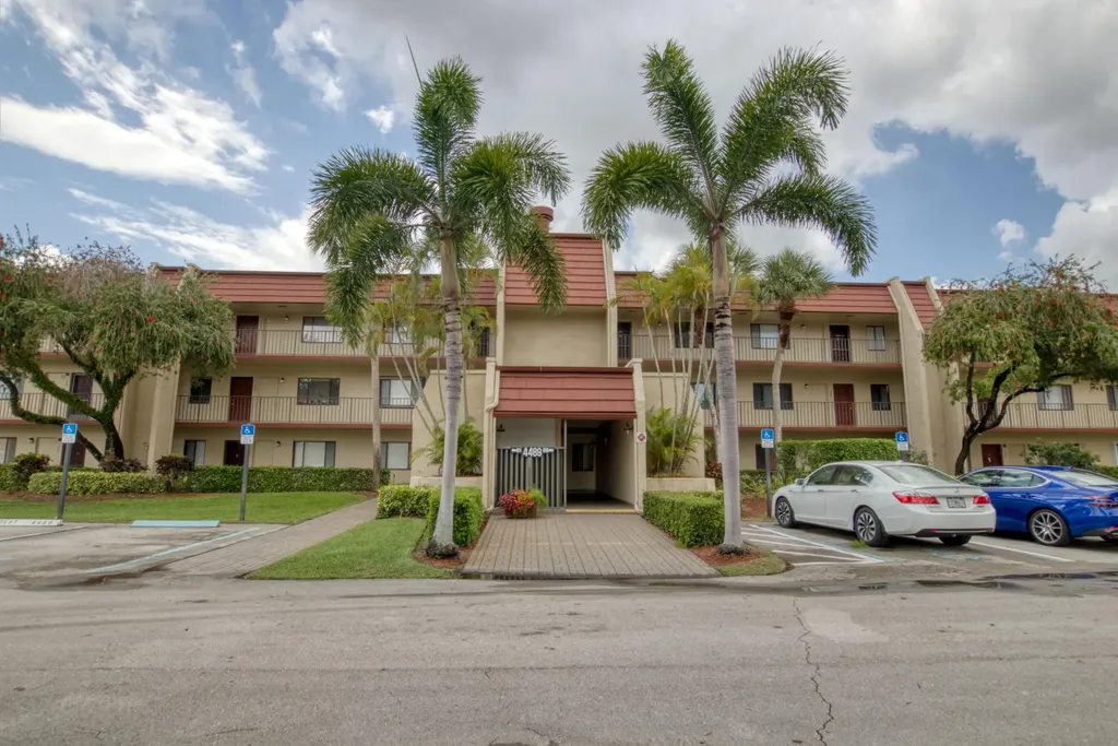 4489 Luxemburg Court Lake Worth FL 33467