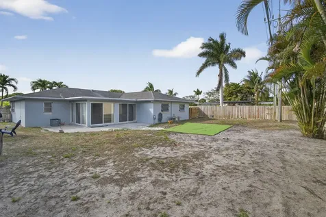 9774 Jonquil Circle Palm Beach Gardens FL 33410
