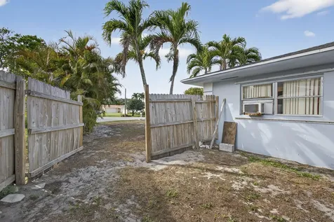 9774 Jonquil Circle Palm Beach Gardens FL 33410