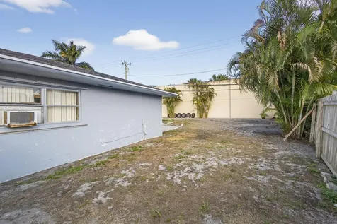 9774 Jonquil Circle Palm Beach Gardens FL 33410