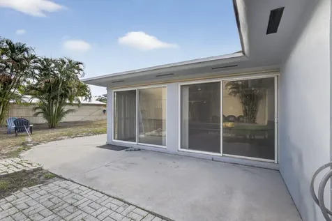 9774 Jonquil Circle Palm Beach Gardens FL 33410