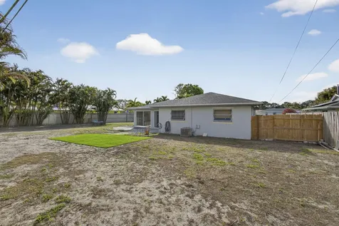 9774 Jonquil Circle Palm Beach Gardens FL 33410