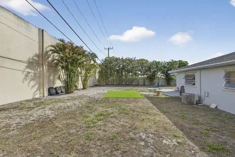 9774 Jonquil Circle Palm Beach Gardens FL 33410