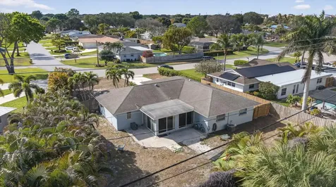 9774 Jonquil Circle Palm Beach Gardens FL 33410