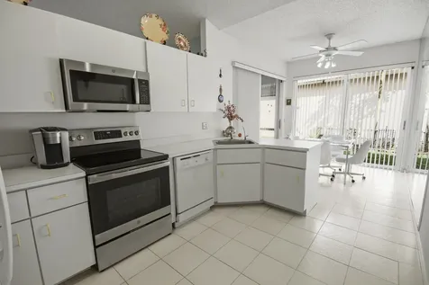 7660 Kings Ride Boynton Beach FL 33436