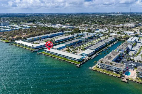 100 Wettaw Lane North Palm Beach FL 33408